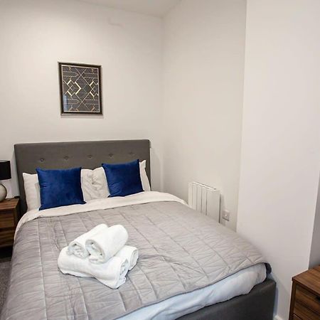 Lovely Open Plan 1 Bedroom Apartment in Bolton Buitenkant foto