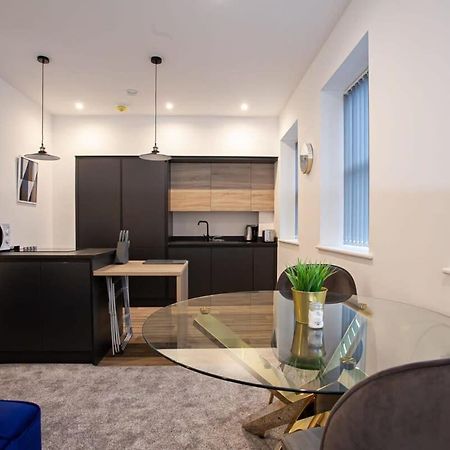 Lovely Open Plan 1 Bedroom Apartment in Bolton Buitenkant foto