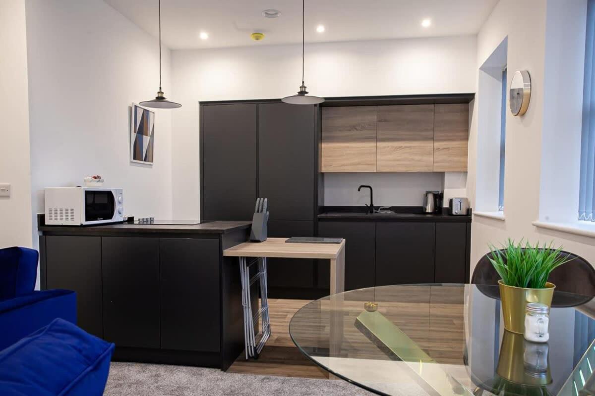 Lovely Open Plan 1 Bedroom Apartment in Bolton Buitenkant foto