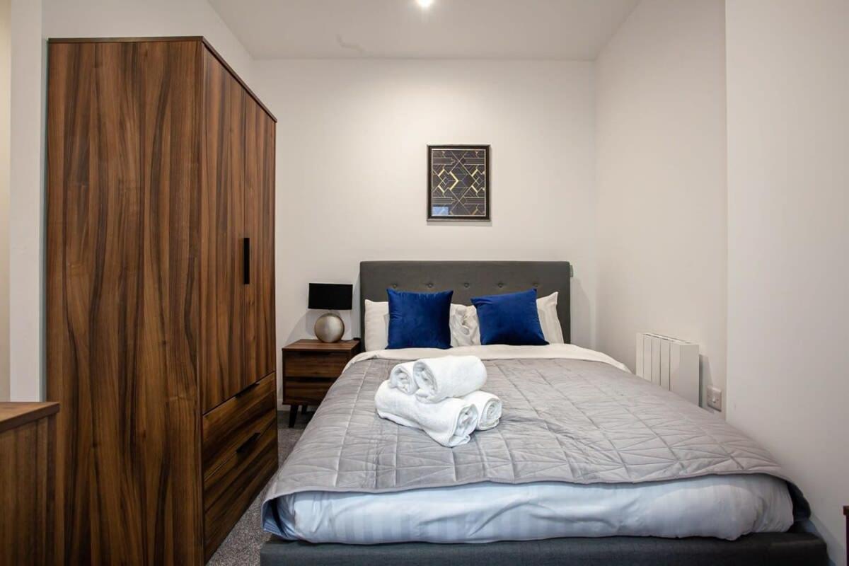 Lovely Open Plan 1 Bedroom Apartment in Bolton Buitenkant foto